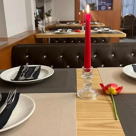 Parkhotel Goldlinde Отель Боденвердер