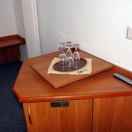 Отель Parkhotel Goldlinde Боденвердер