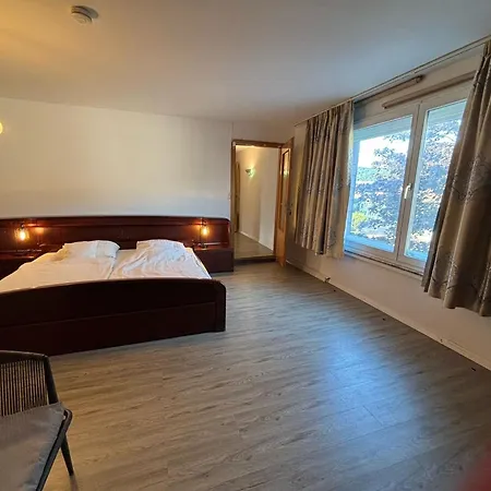 Parkhotel Goldlinde 3*