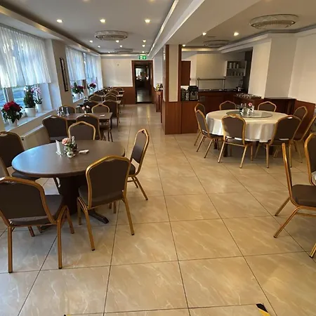 Parkhotel Goldlinde 3*