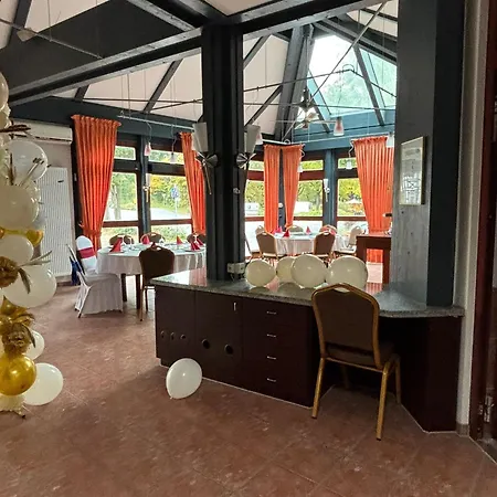 Parkhotel Goldlinde Отель Боденвердер