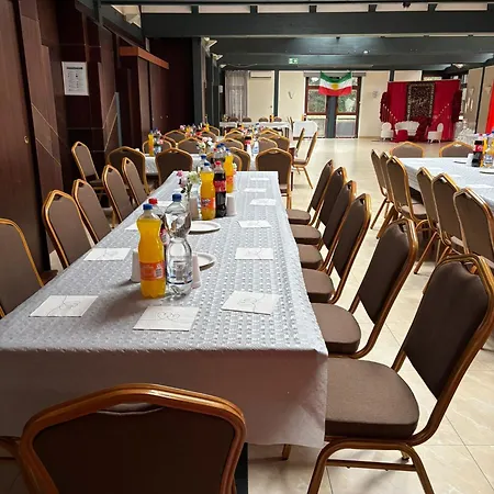 Parkhotel Goldlinde 3*