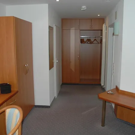 Szálloda Parkhotel Goldlinde 3*