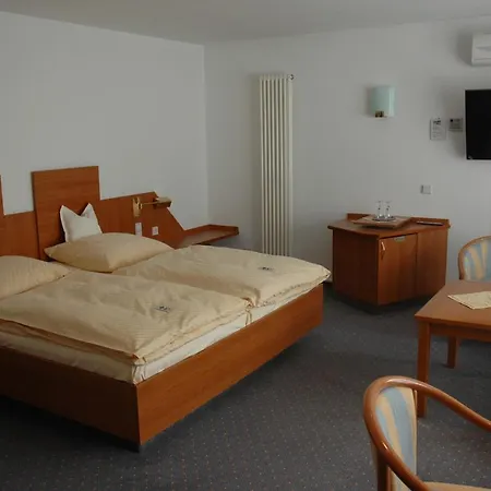Parkhotel Goldlinde 3*