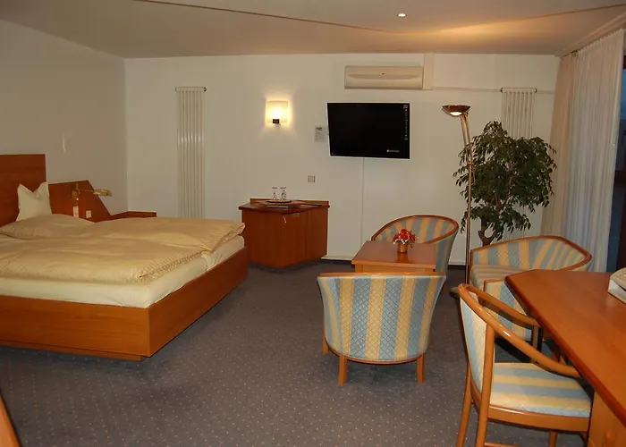 Parkhotel Goldlinde 3*